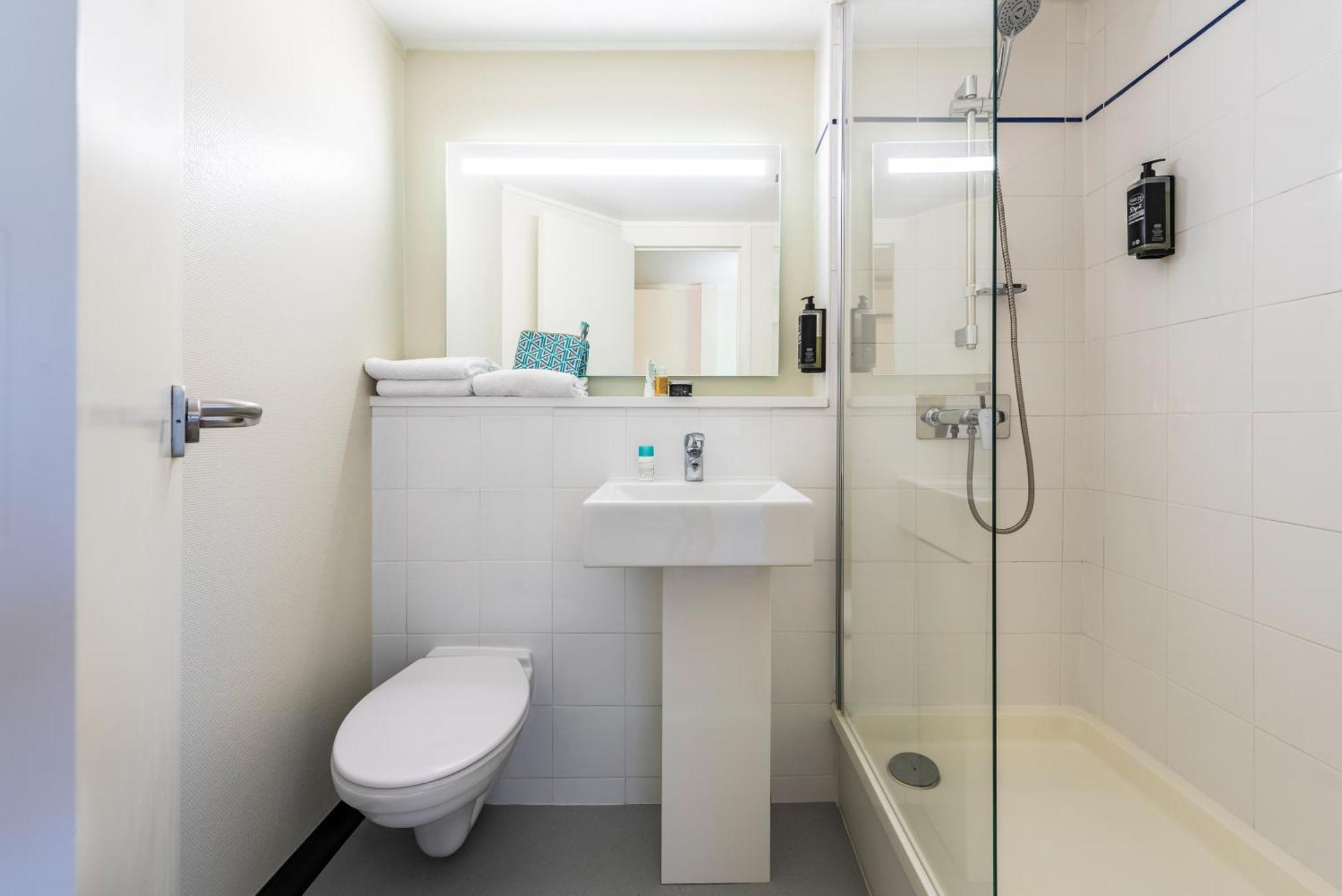 Ibis Budget Villefranche Limas Exterior photo