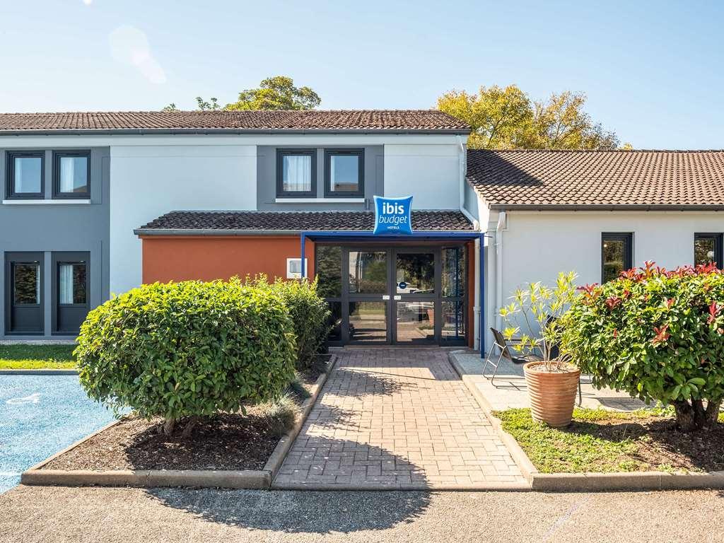 Ibis Budget Villefranche Limas Exterior photo