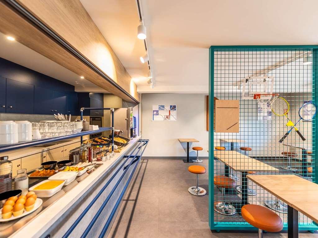 Ibis Budget Villefranche Limas Restaurant photo
